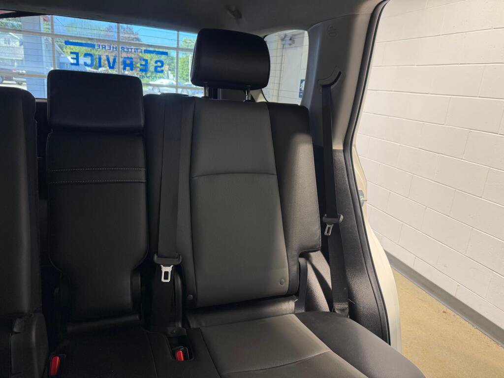 Used 2016 Toyota 4Runner SR5 Premium RWD image 15