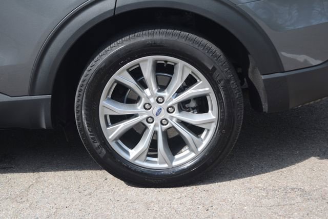 Used 2023 Ford Explorer XLT w/ Equipment Group 202A AWD/4WD image 29