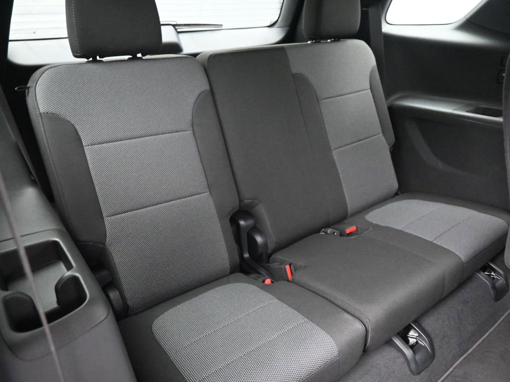 Used 2023 Chevrolet Traverse LT image 17
