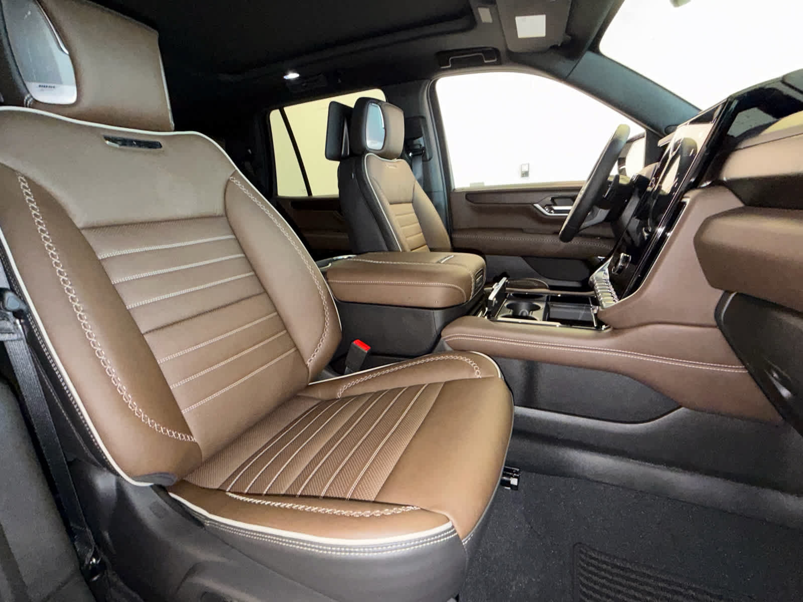 New 2026 GMC Yukon Denali Ultimate AWD/4WD image 30
