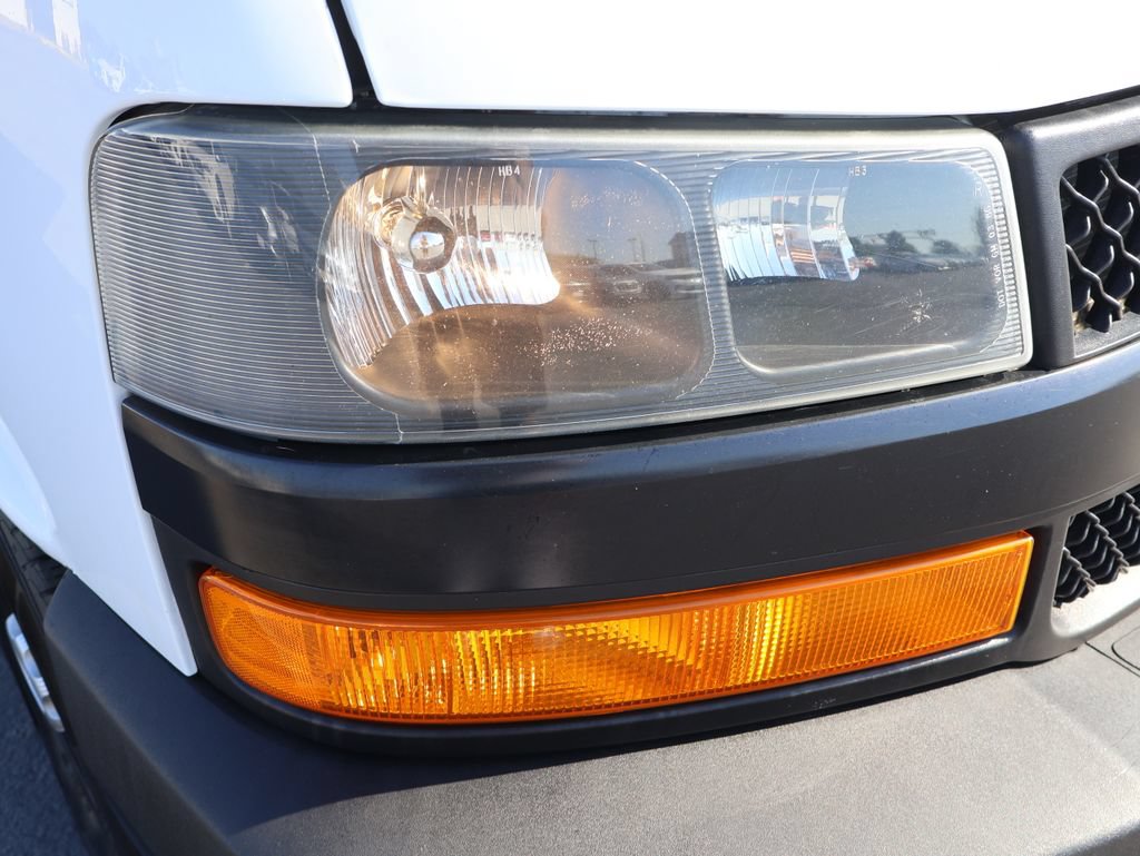 Used 2021 Chevrolet Express 3500 RWD image 21