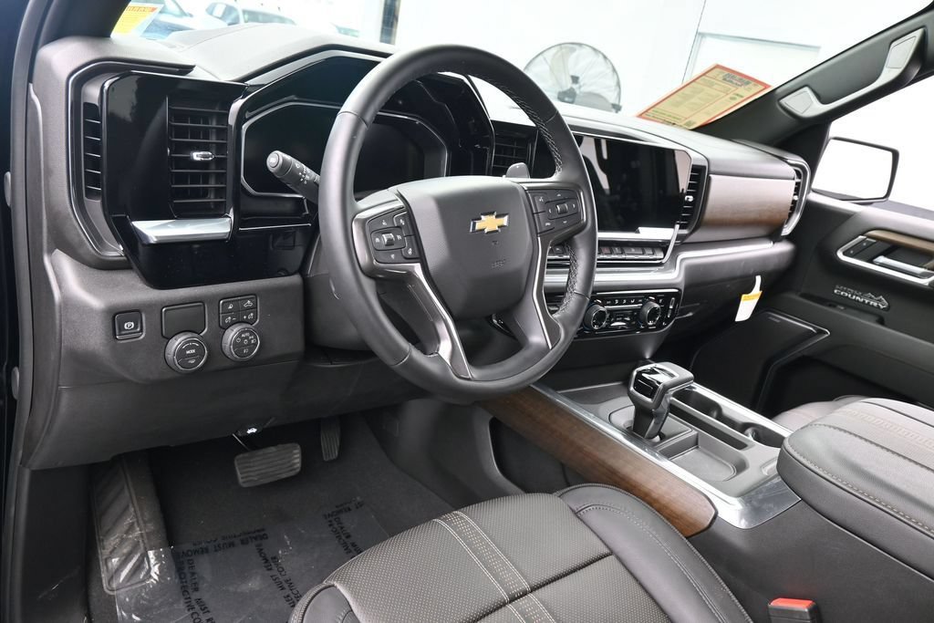 Used 2026 Chevrolet Silverado 1500 High Country RWD image 14