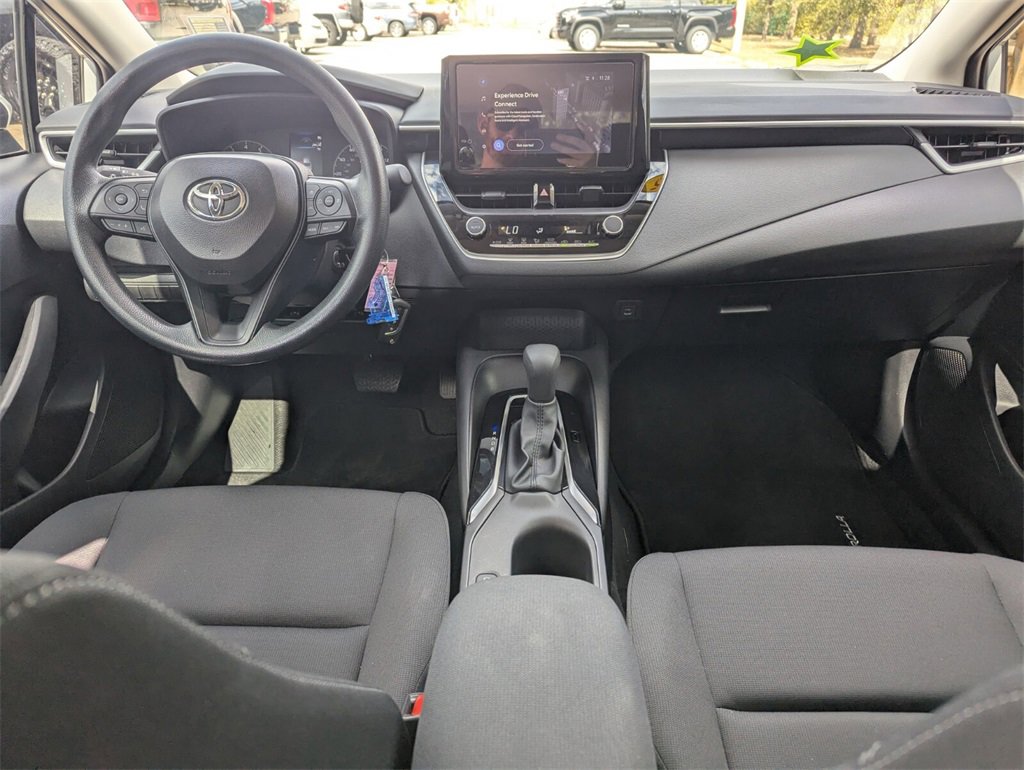 Used 2025 Toyota Corolla LE image 5