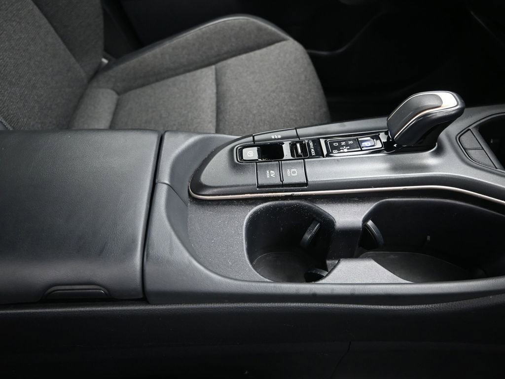 Used 2023 Toyota Crown XLE AWD/4WD image 28