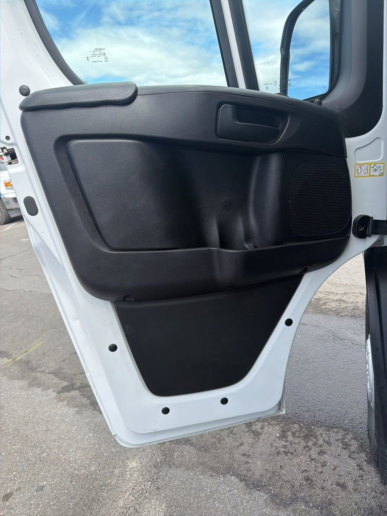 Used 2024 RAM ProMaster 2500 w/ Convenience Group FWD image 5