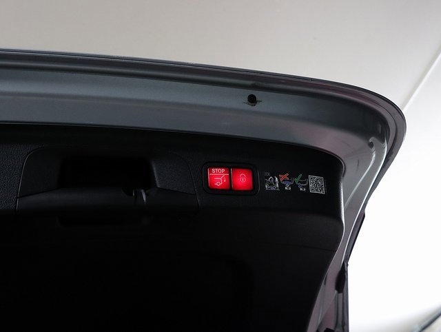 Certified 2025 Mercedes-Benz GLE 450 4MATIC image 33