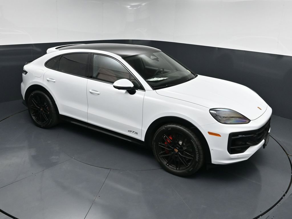 Used 2026 Porsche Cayenne GTS image 18