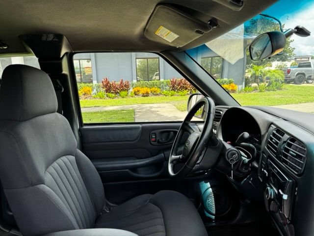 Used 2003 Chevrolet S10 Pickup LS RWD image 9
