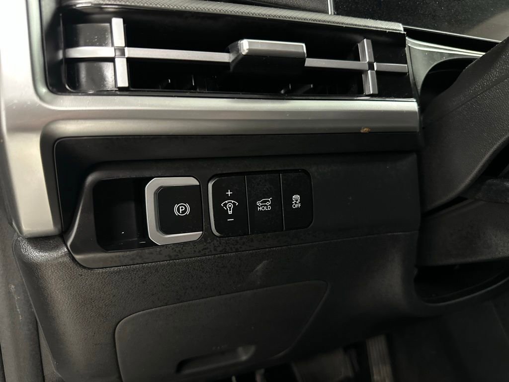 Used 2025 Hyundai Santa Fe SEL image 18