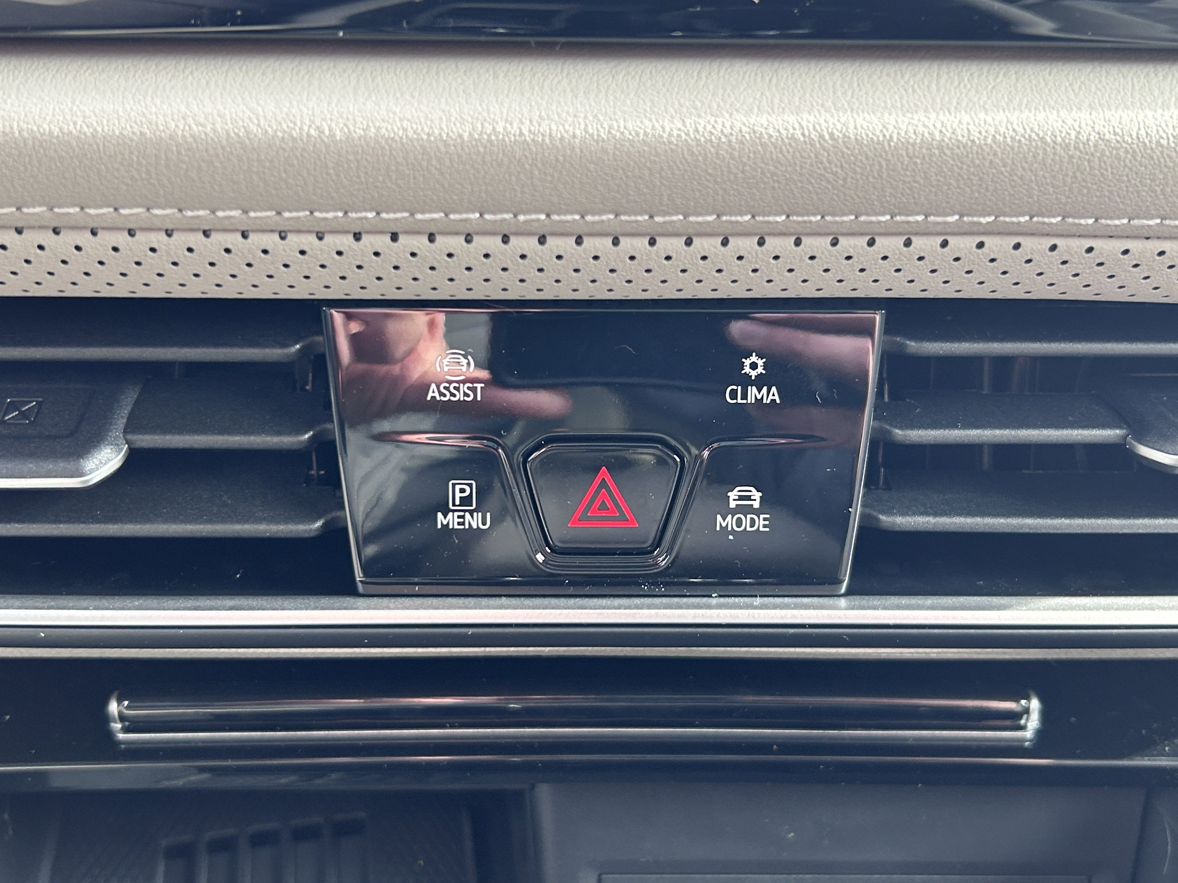 New 2026 Volkswagen Atlas SEL Premium R-Line image 16