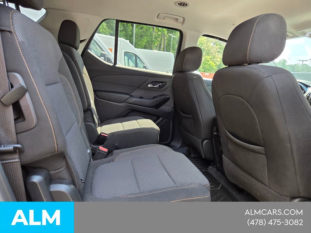 Used 2020 Chevrolet Traverse LT FWD image 17