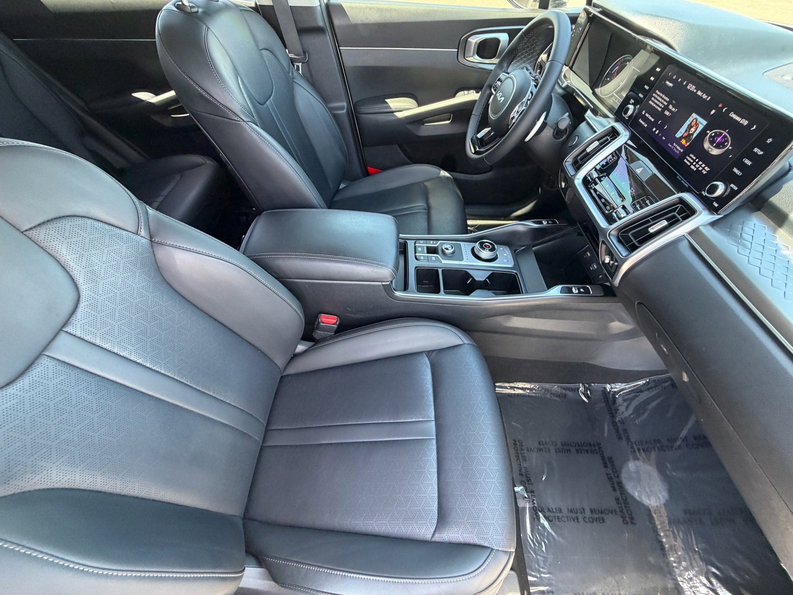 Certified 2023 Kia Sorento EX image 11