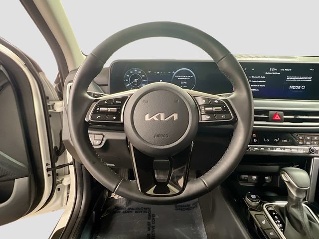 Certified 2025 Kia Seltos EX FWD image 11