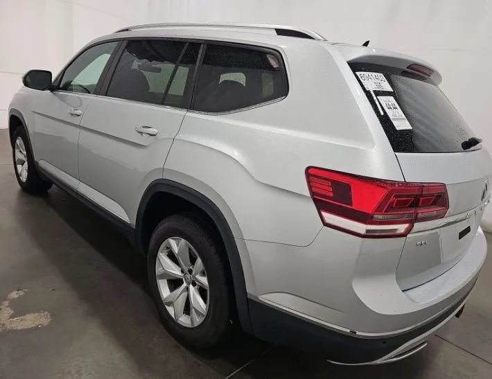 Used 2018 Volkswagen Atlas SEL AWD/4WD image 3
