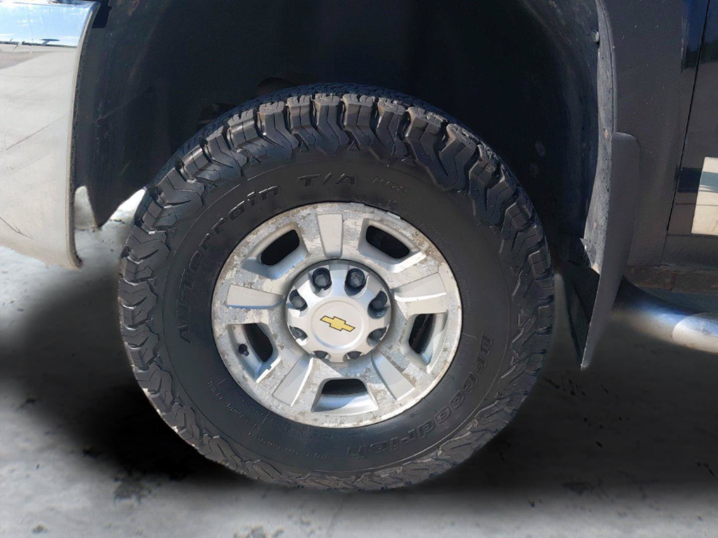 Used 2010 Chevrolet Silverado 2500 LTZ w/ LTZ Plus Package AWD/4WD image 10