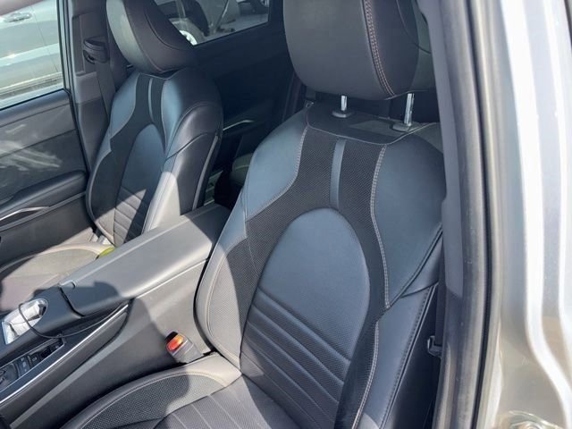 Used 2019 Toyota Avalon Touring FWD image 10
