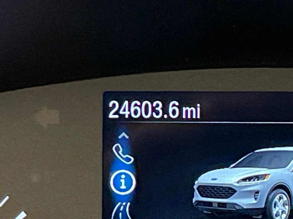 Used 2022 Ford Escape SEL w/ Class II Trailer Tow Package image 22