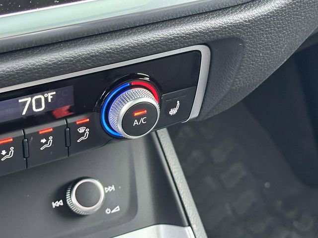 Certified 2025 Audi Q3 2.0T Premium w/ Convenience Package image 33