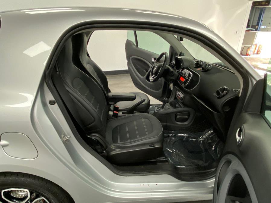 Used 2019 smart fortwo electric drive RWD image 22