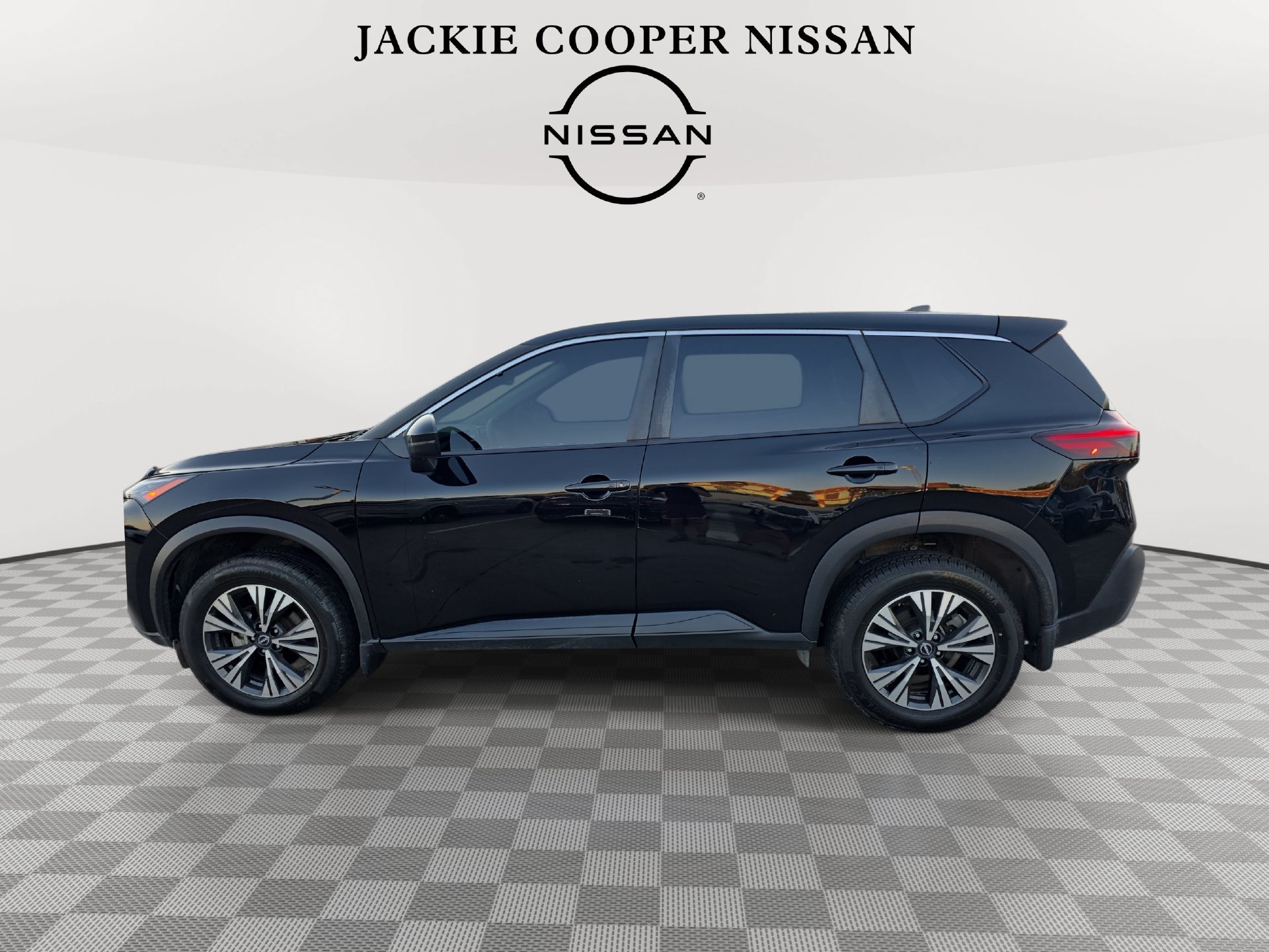 Used 2023 Nissan Rogue SV FWD image 8