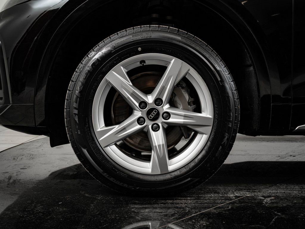 Used 2023 Audi Q5 2.0T Premium w/ Convenience Package image 13