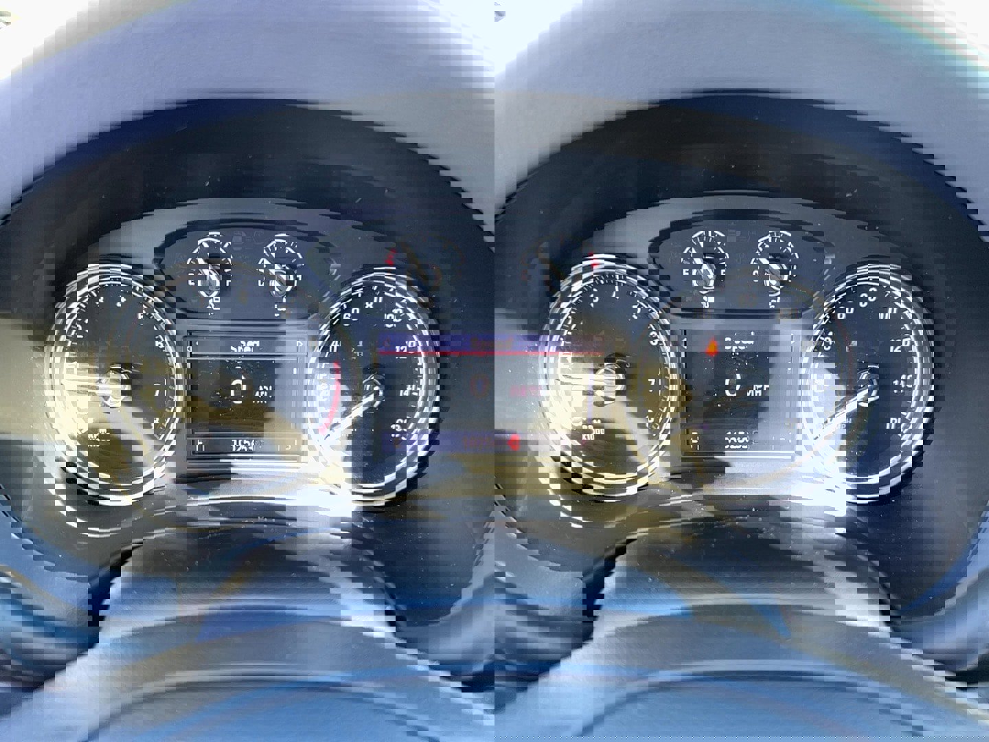 Used 2020 Buick Enclave Essence image 17