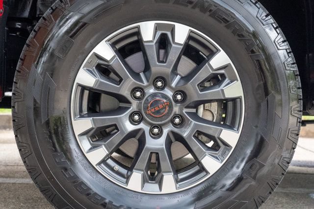 Used 2023 Nissan Titan PRO-4X w/ Pro-4x Convenience Package AWD/4WD image 45