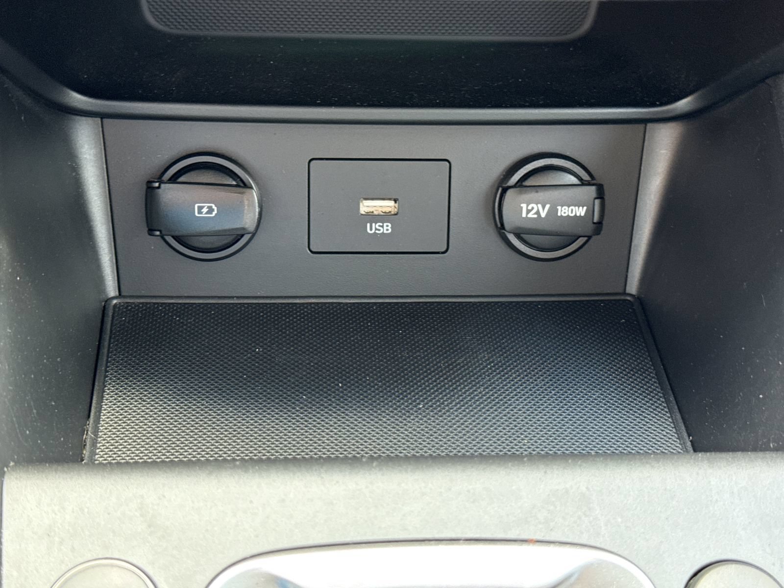 Used 2023 Hyundai Kona SEL AWD/4WD image 24