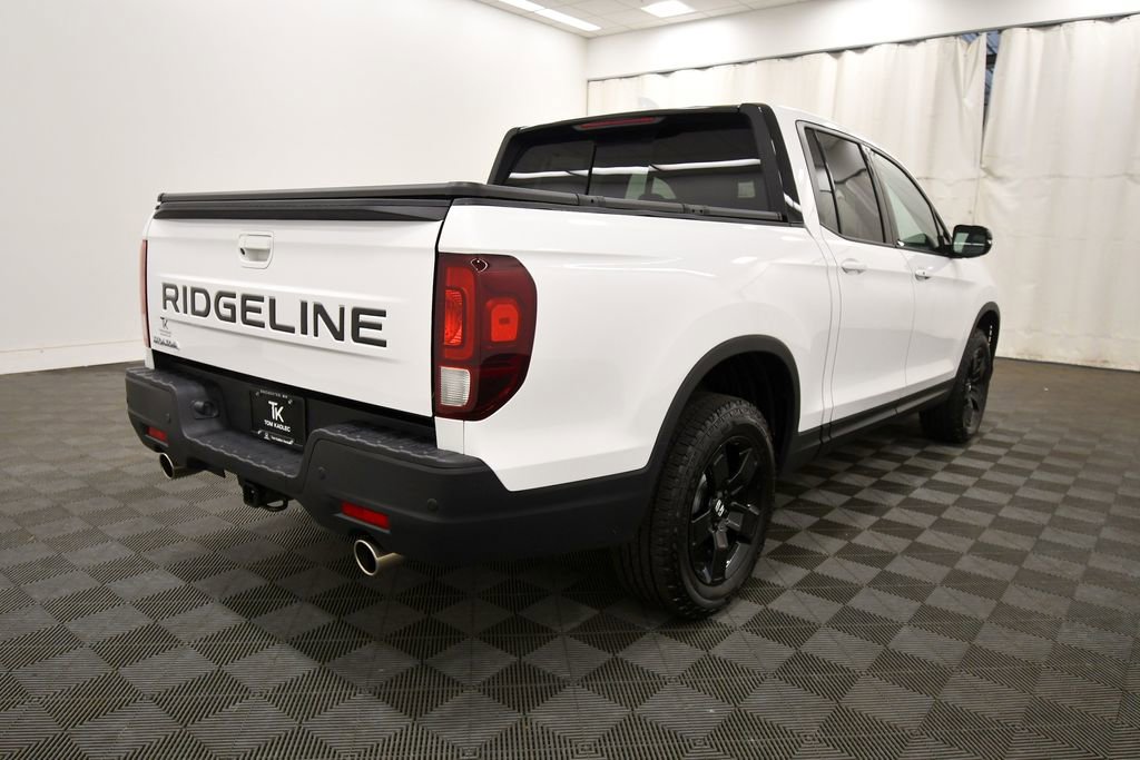 Certified 2025 Honda Ridgeline Black Edition image 8