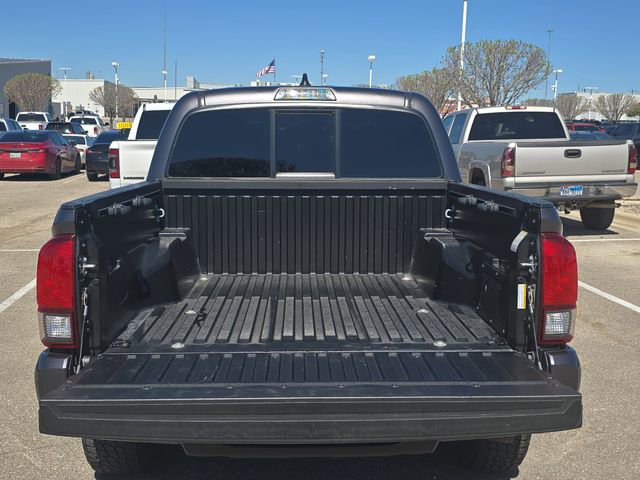 Used 2022 Toyota Tacoma SR w/ SR Convenience Package image 12
