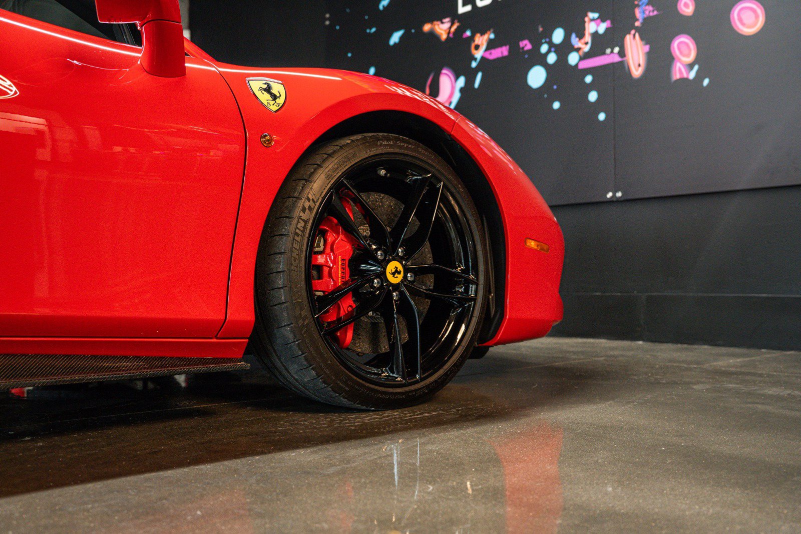 Used 2018 Ferrari 488 Spider RWD image 18