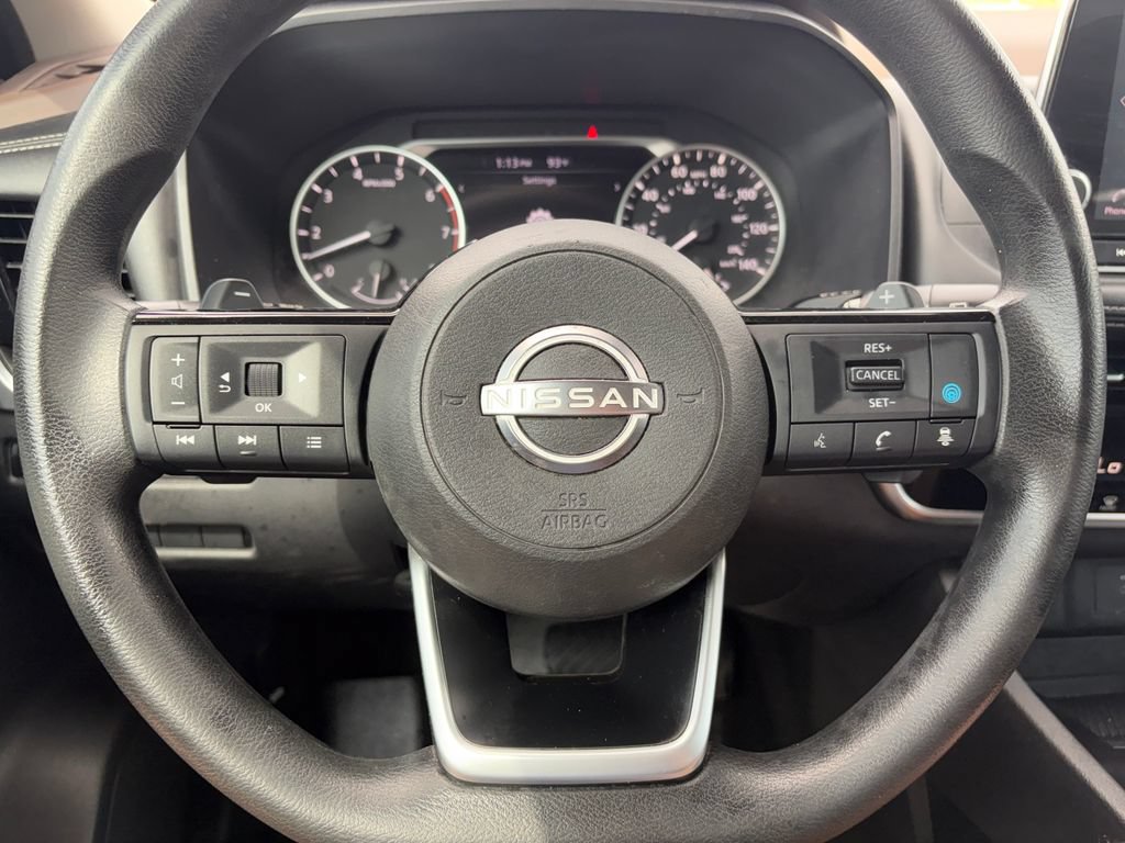 Used 2022 Nissan Rogue SV FWD image 11