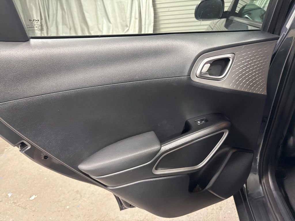 Used 2024 Kia Soul LX w/ Option Group 015 image 16