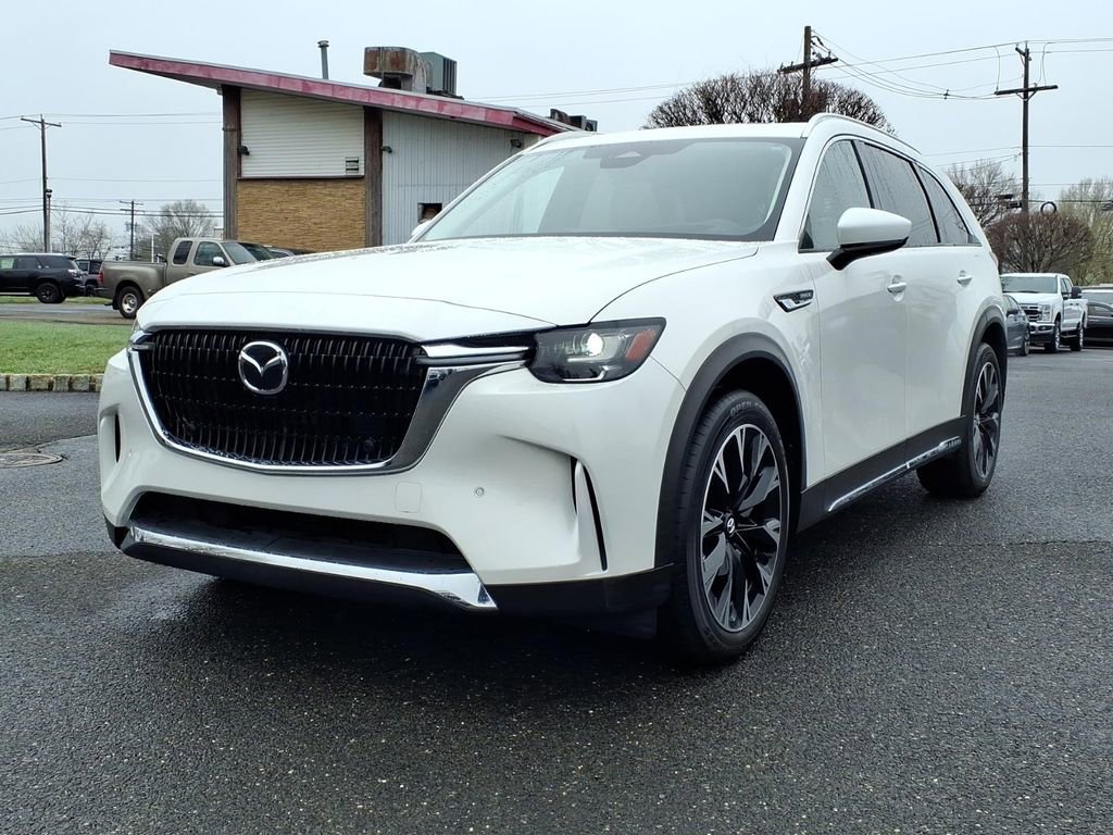 Used 2024 MAZDA CX-90 Plug-In Hybrid w/ Premium Pkg image 3