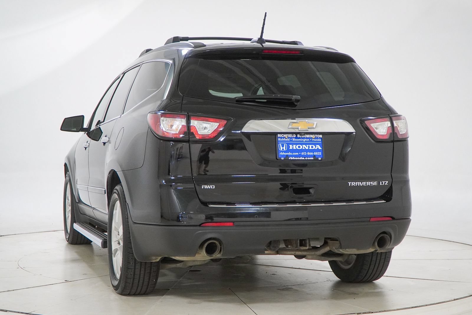 Used 2016 Chevrolet Traverse LTZ w/ LPO, 'HIT The Road' Package AWD/4WD image 7