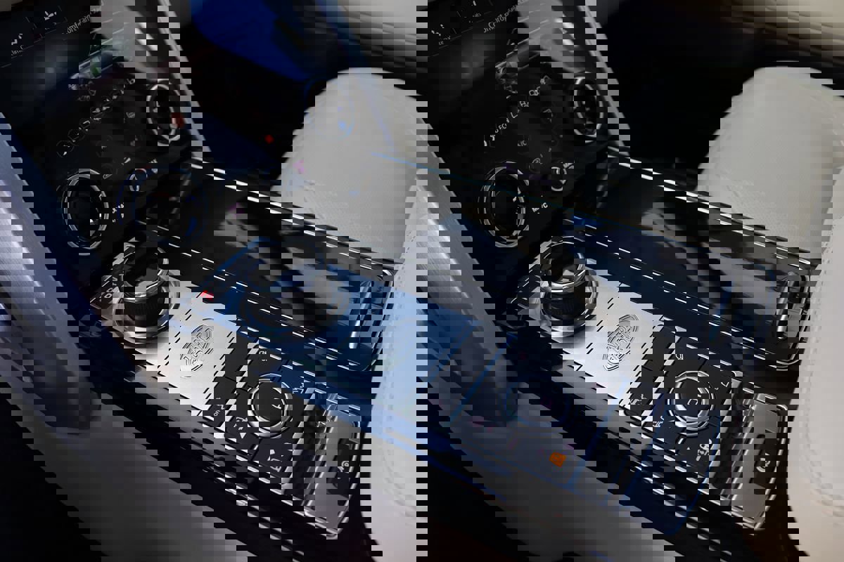 Used 2021 Land Rover Range Rover P525 Westminster Edition LWB image 33