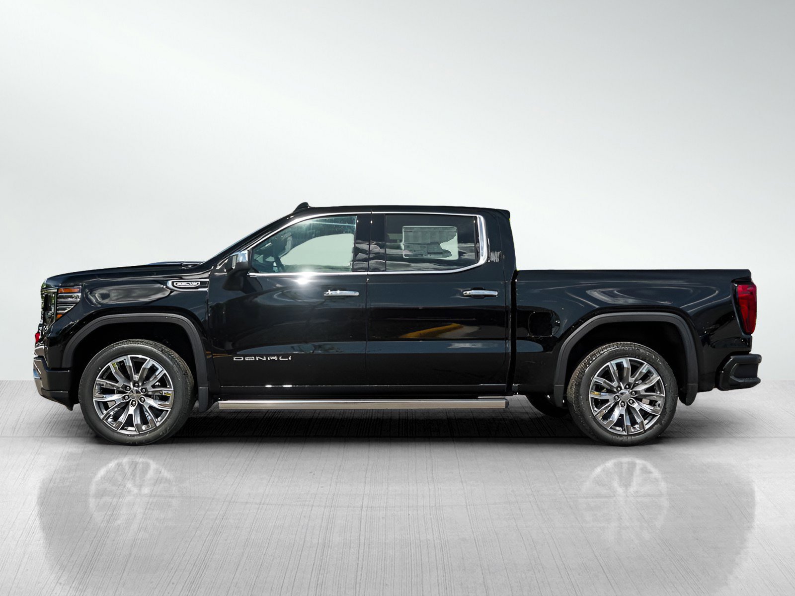 New 2025 GMC Sierra 1500 Denali w/ Denali Reserve Package image 4