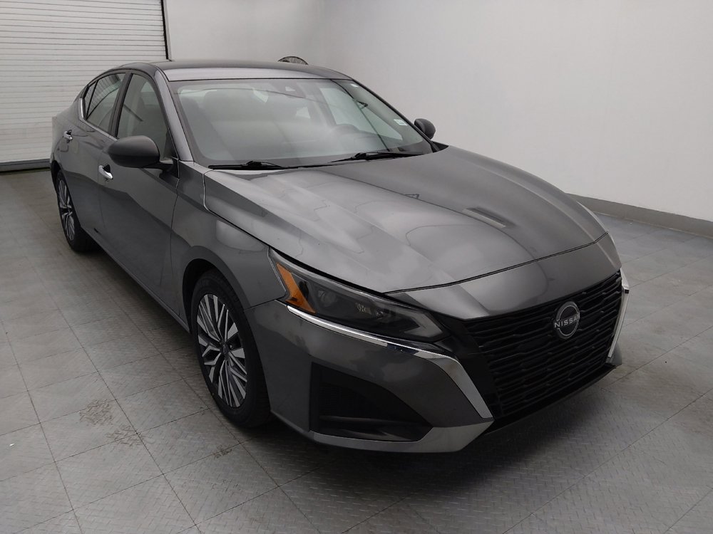 Used 2024 Nissan Altima 2.5 SV image 13