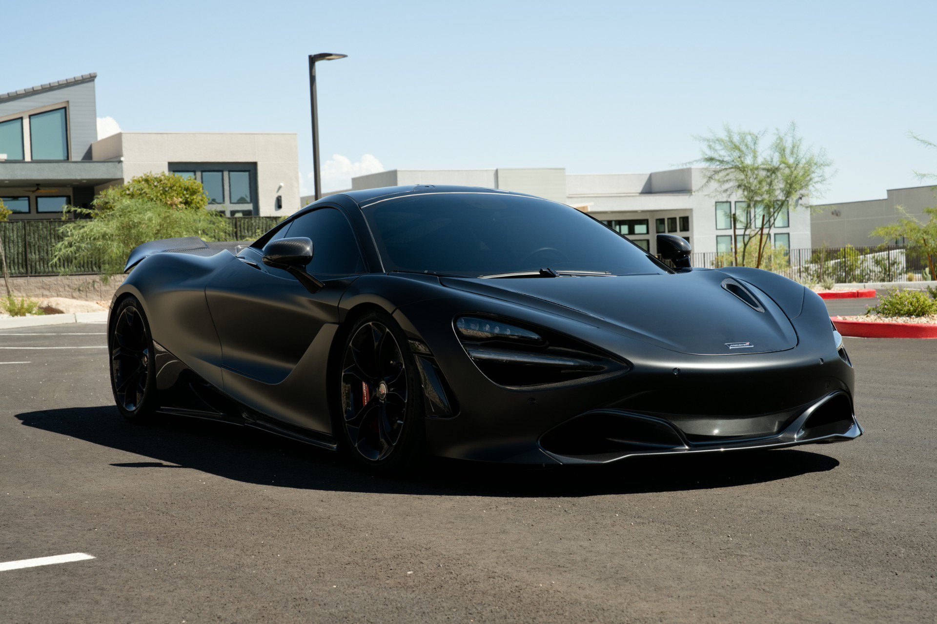Used 2018 McLaren 720S Performance RWD image 3