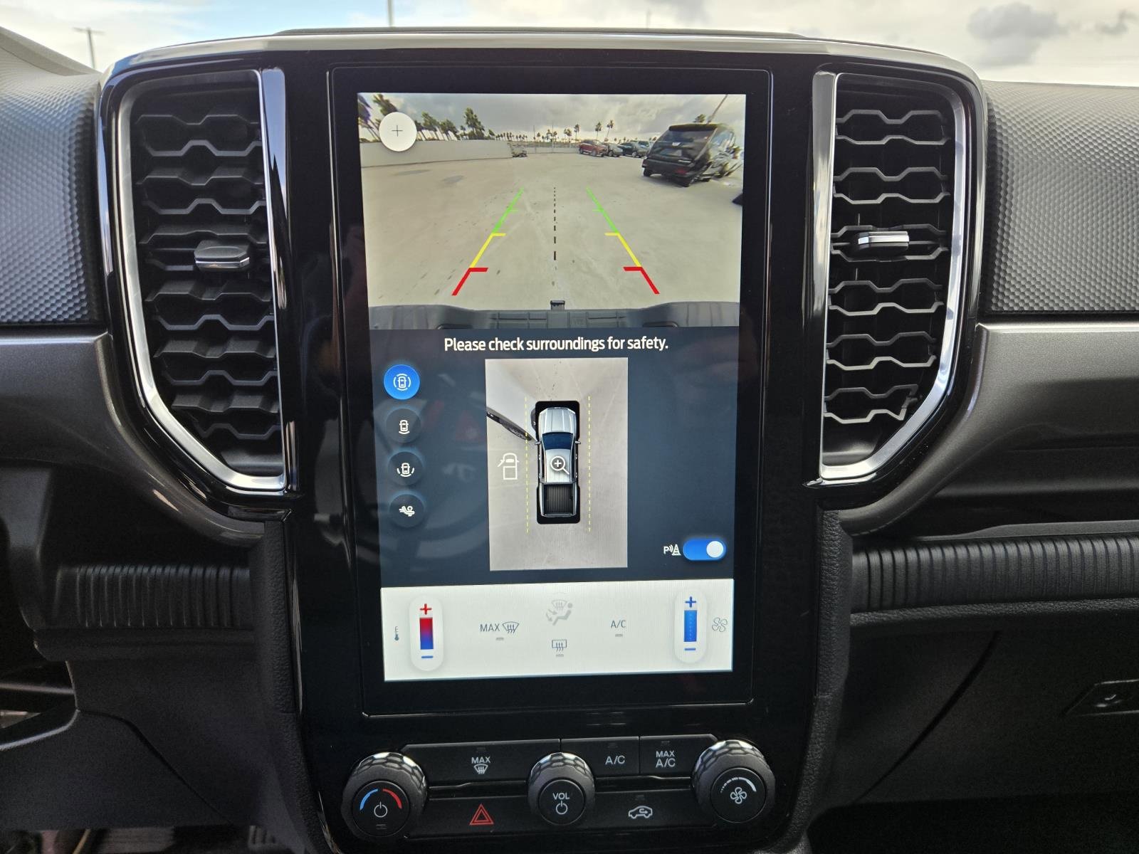 Used 2024 Ford Ranger XLT w/ Technology Package image 10