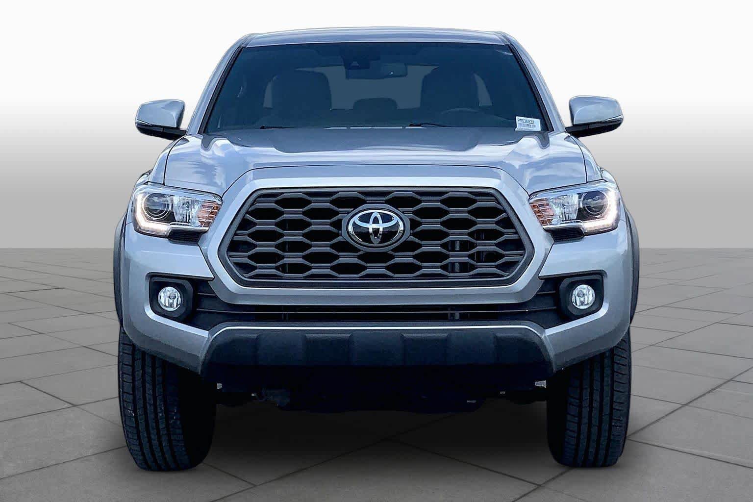 Used 2023 Toyota Tacoma TRD Off-Road AWD/4WD image 4