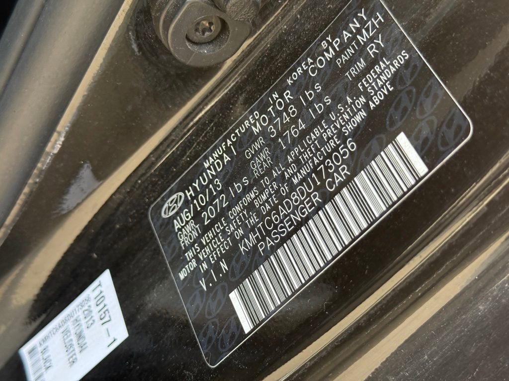 Used 2013 Hyundai Veloster w/ Style Pkg image 10