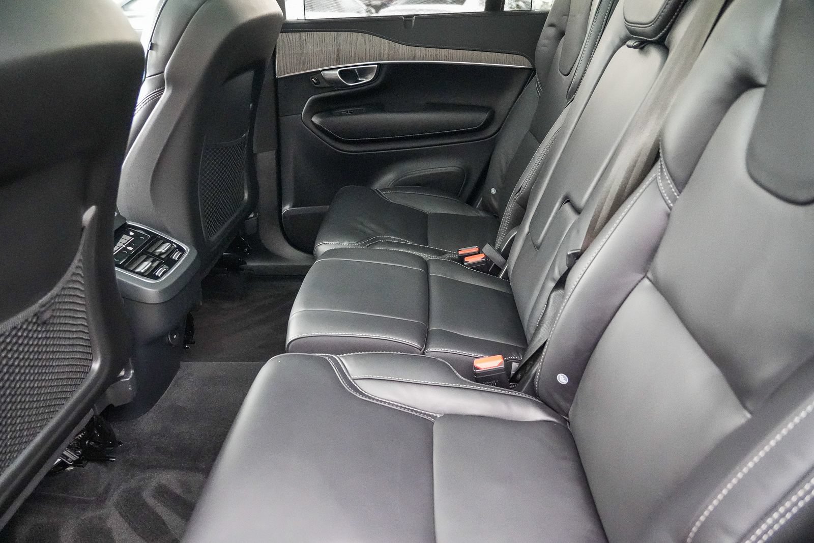 Used 2024 Volvo XC90 B6 Ultimate w/ Protection Package Premier AWD/4WD image 21