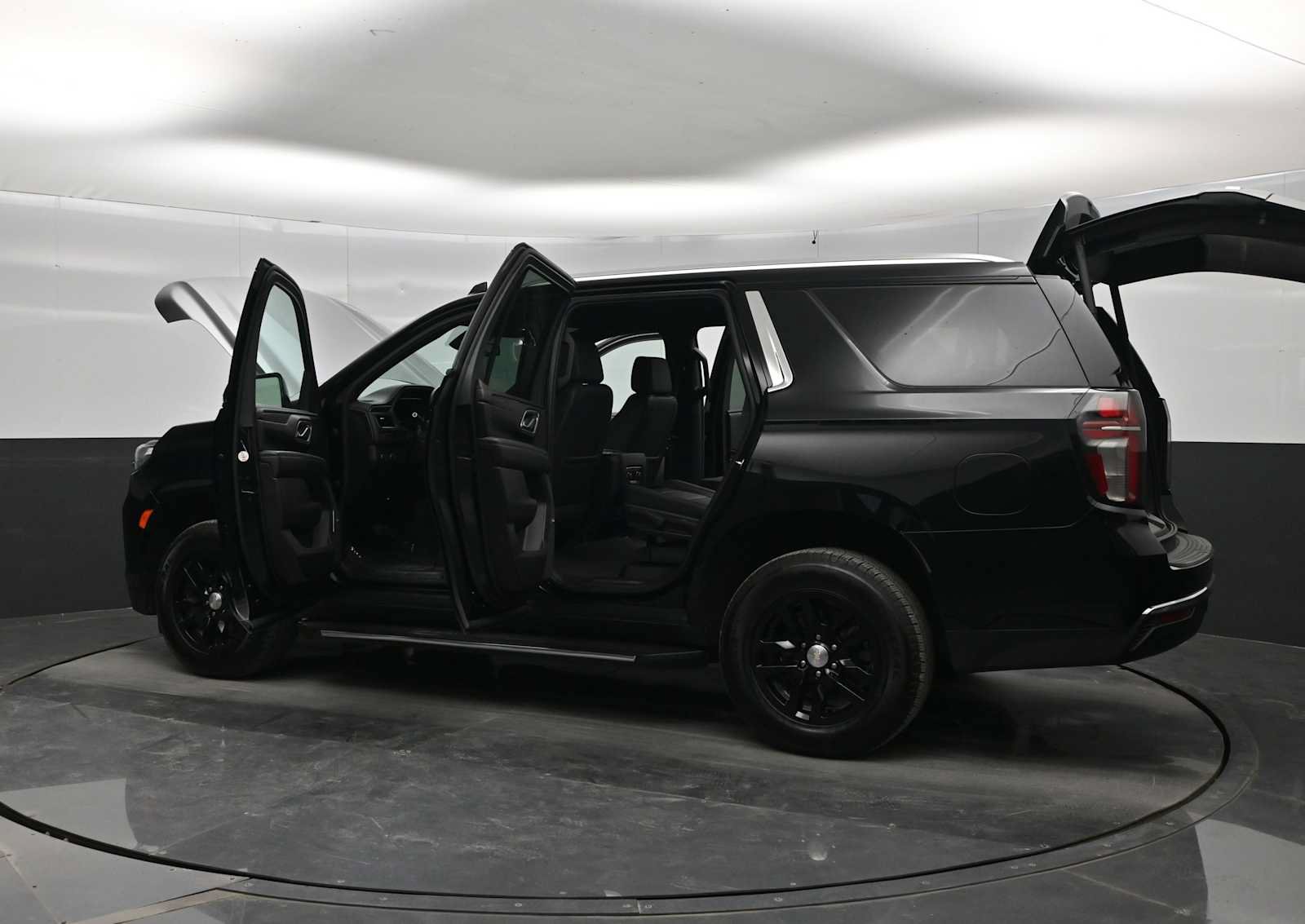 Used 2023 Chevrolet Tahoe LT w/ Luxury Package AWD/4WD image 43