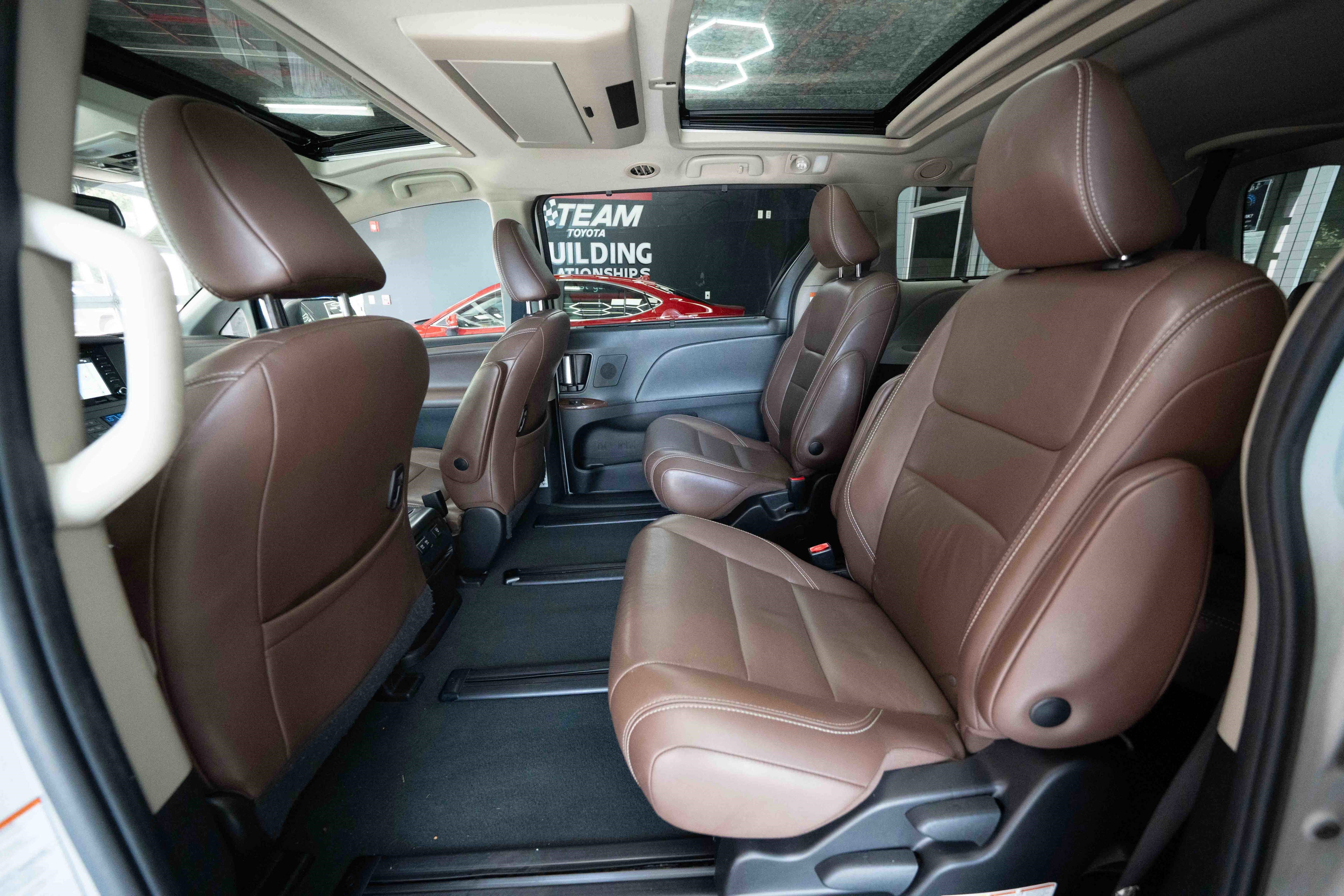 Used 2020 Toyota Sienna Limited Premium AWD/4WD image 24