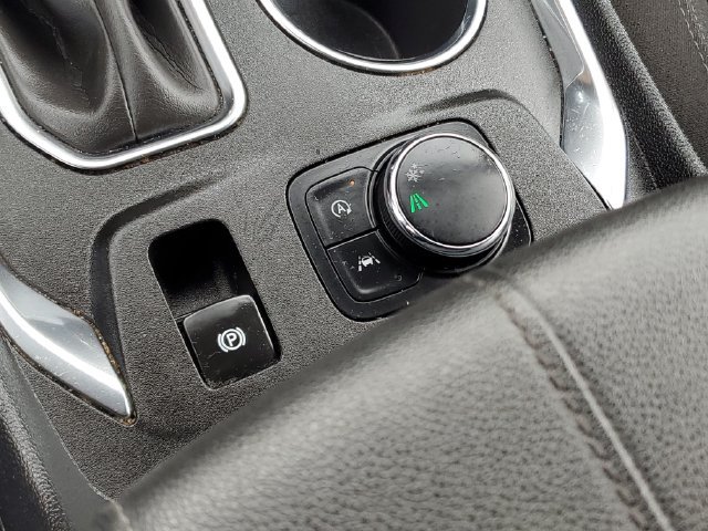 Used 2023 Chevrolet Traverse LT FWD image 31