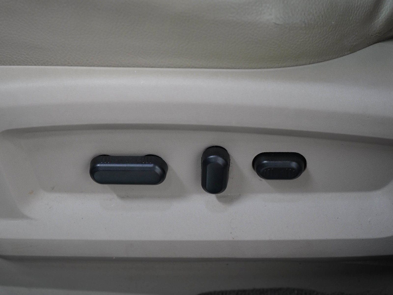 Used 2014 Ford Edge Limited FWD image 23