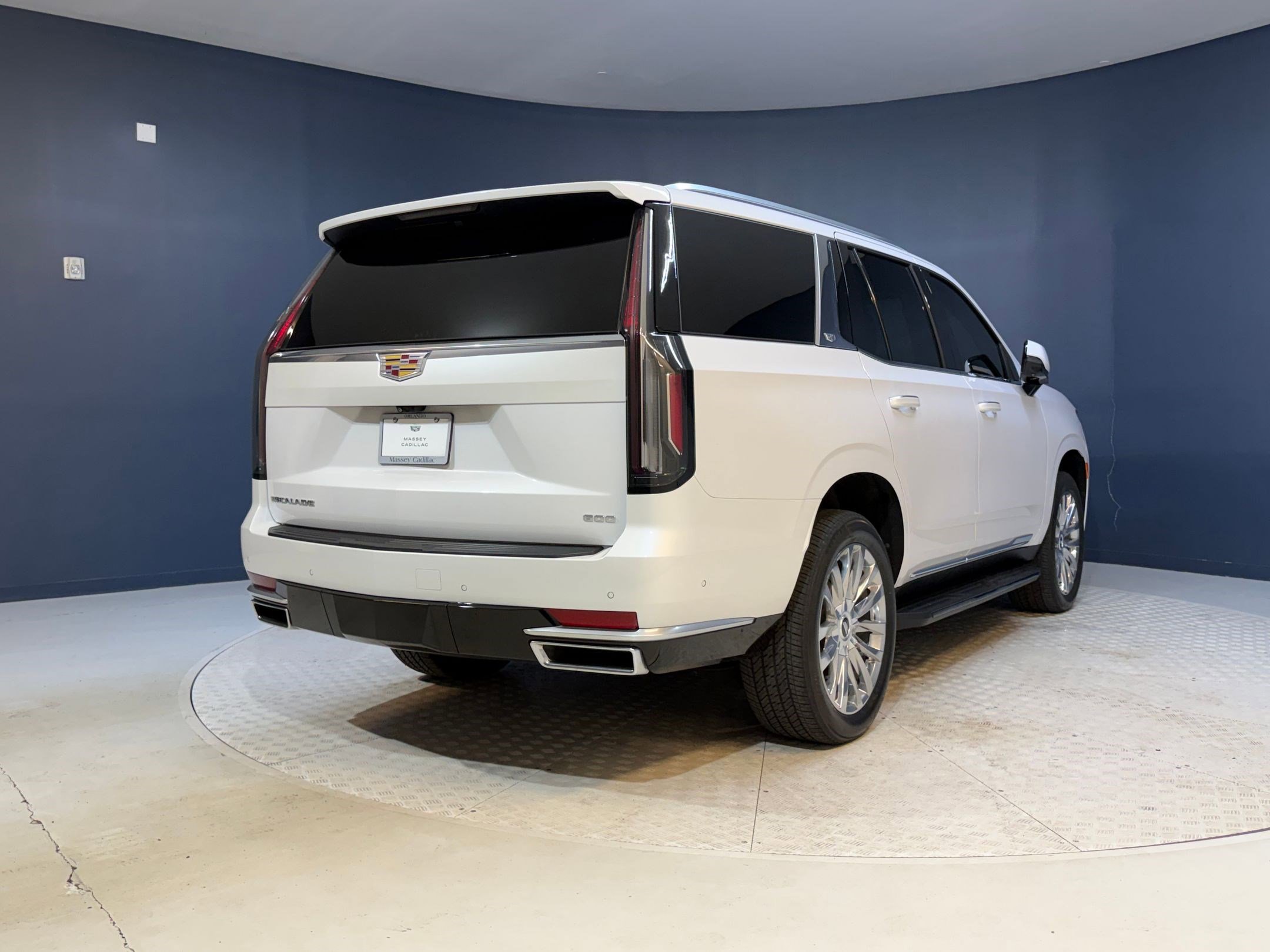 Used 2021 Cadillac Escalade Premium Luxury image 9