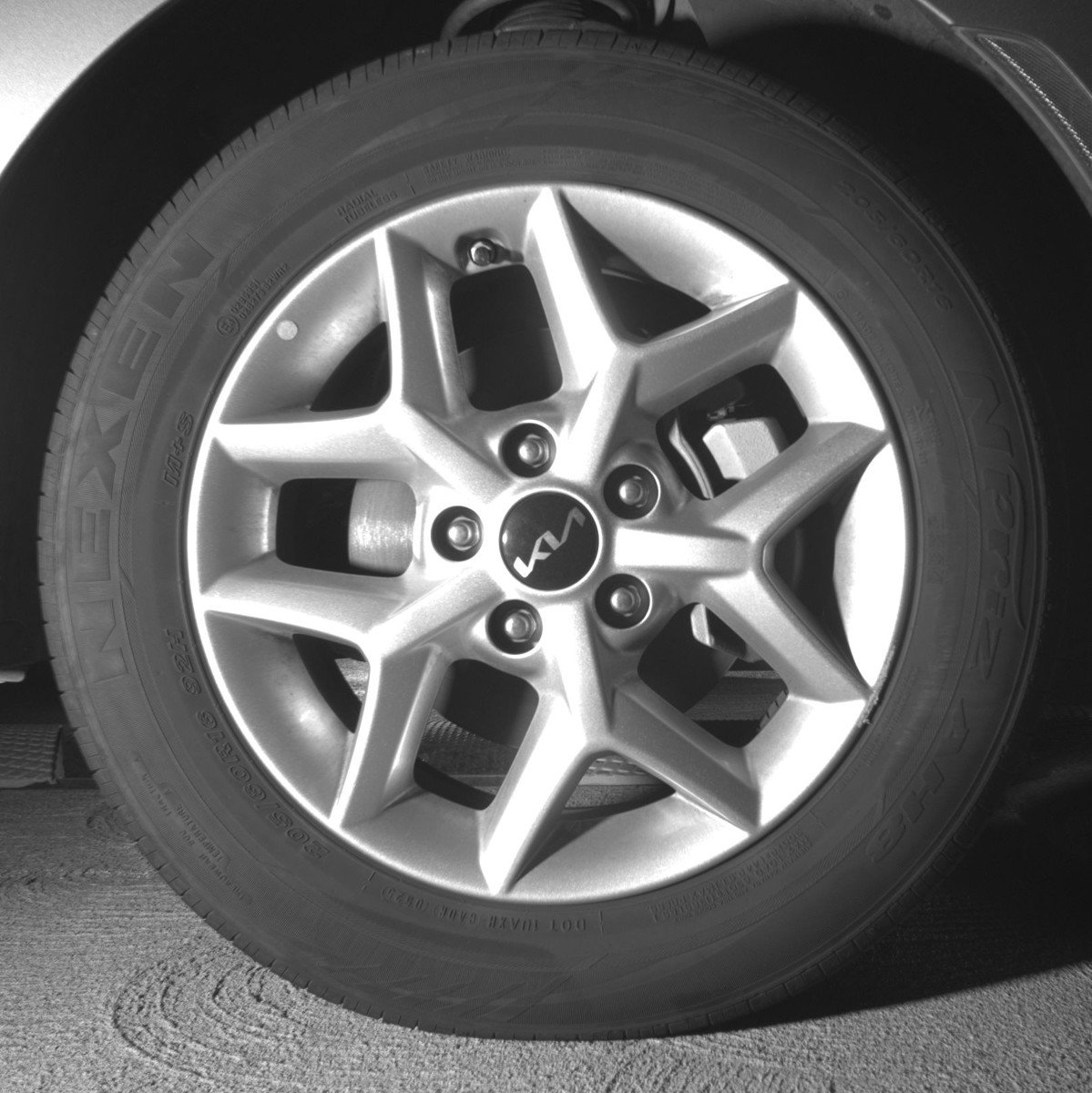 Used 2025 Kia Soul LX w/ LX Technology Package FWD image 20