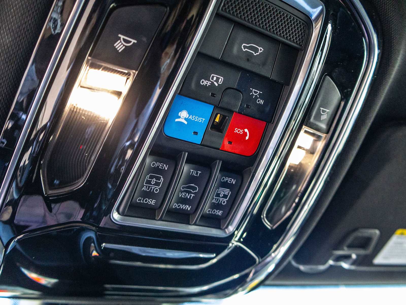 Used 2022 Jeep Grand Cherokee L Overland w/ Luxury Tech Group IV RWD image 53
